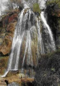 آبشار میاندوآب
